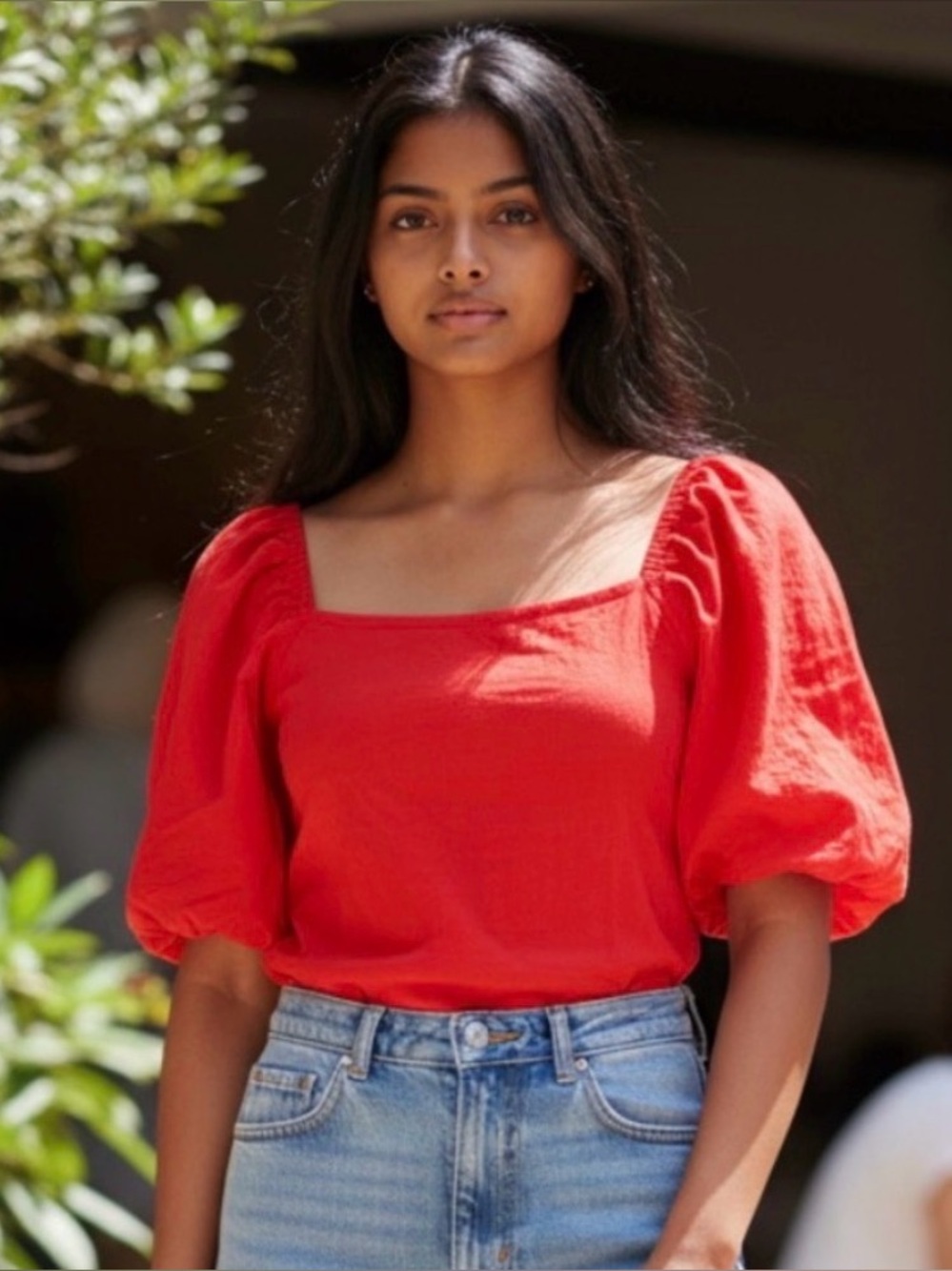 Scarlett Red Blouse: Puff Sleeve, Stretch Bodice. Cropped. EUC H&M